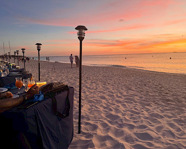 Amsterdam Manor Beach Resort Aruba romantisch dineren op het strand van Eagle Beach