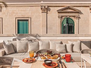 Palazzo Lecce Puglia terras