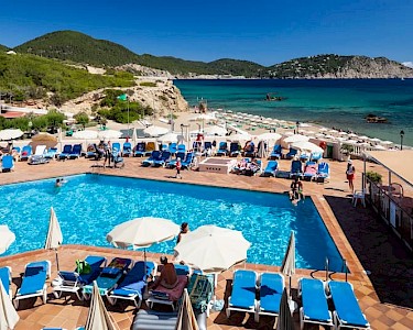 Invisa Figueral Resort Ibiza uitzicht