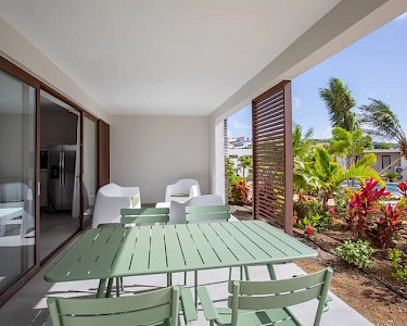 Jan Sofat Lux Curaçao terras