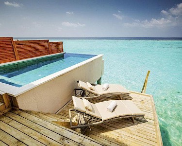 Kudafushi Resort & Spa Malediven privézwembad