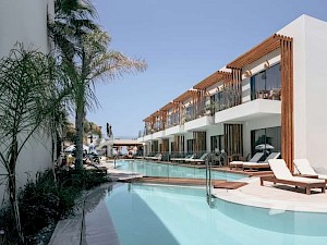 Galazio Beach Resort hotel met zwembad