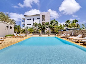 Senses Boutique Hotel & Apartments zwembad