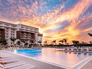 Embassy Suites by Hilton Aruba Resort zwembad