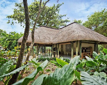 Heritage Le Telfair Golf & Spa Resort bungalow