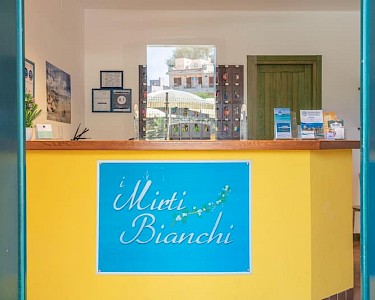 Residence I Mirti Bianchi Sardinië receptie