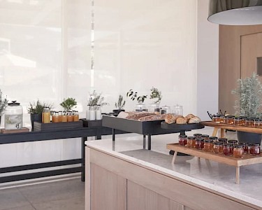 Lena Mare Boutique Suites Corfu ontbijt