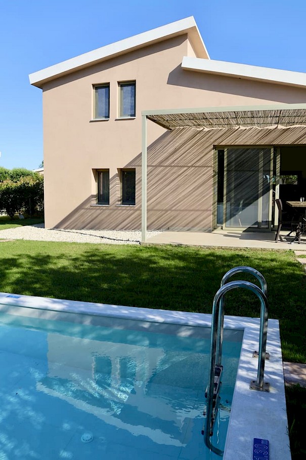 Epta Karpi Villas Corfu vanaf zwembadrand