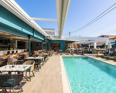 Appartementen Albatros Zakynthos zwembad met terras
