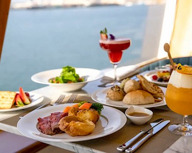 Queen Elizabeth 2 Hotel diner