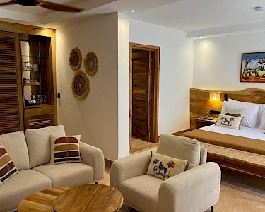 Jaz Amaluna Beach Resort Zanzibar slaapkamer met zitje