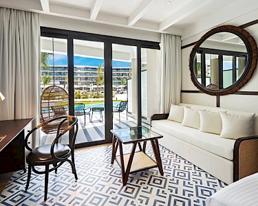 Ocean Coral Spring Jamaica junior suite swim-up