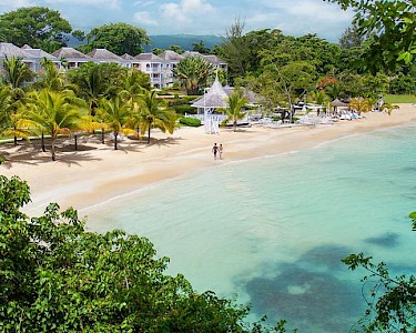 Couples Sans Souci Jamaica baai