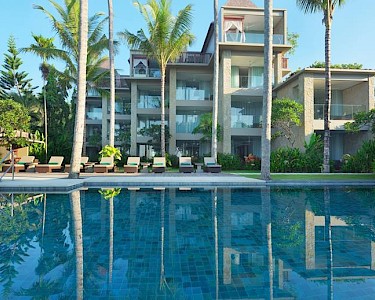 Candi Beach Resort & Spa Bali kamers bij zwembad