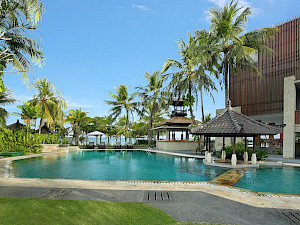 Candi Beach Resort & Spa Bali zwembad