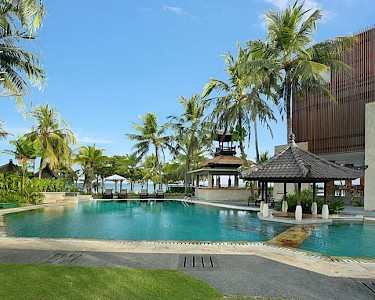 Candi Beach Resort & Spa Bali zwembad