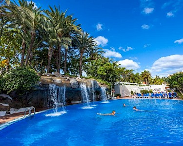 Best Tenerife zwembad met waterval
