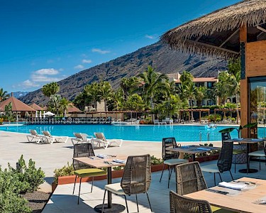 Esencia de la Palma uitzicht bij het zwembad