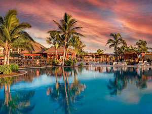 Esencia de la Palma zwembad bij zonsondergang