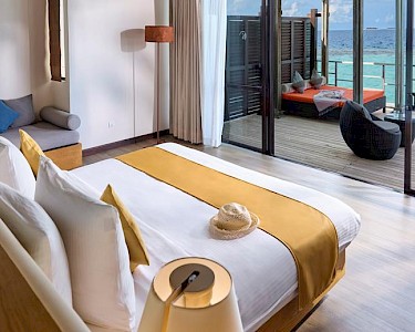 ROBINSON MALDIVES kamer met uitzicht