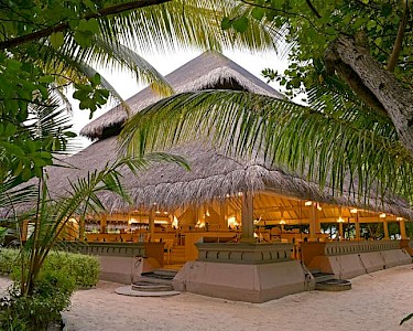 Adaaran Club Rannalhi Malediven bar