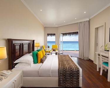 Adaaran Club Rannalhi Malediven beach view