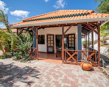BlouBlou Bungalows Curaçao voorkant