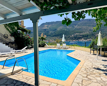 Huize Odyssey Ithaki zwembad-overdekking