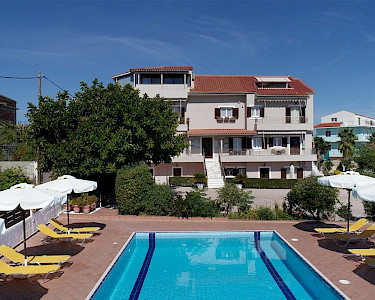 Huize Bella Vista Kefalonia zwembad ligbedjes