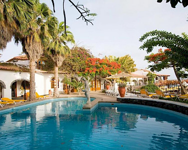 Odjo d'Agua Kaapverdië tuin met zwembad