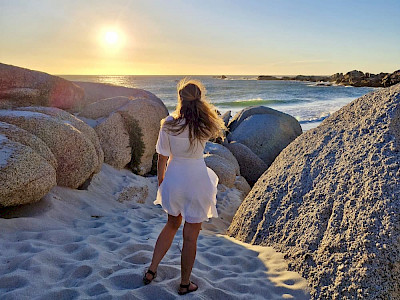 Kaapstad Camps Bay Beach strand tijdens zonsondergang
