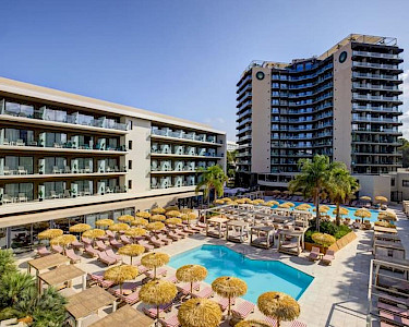 Aubamar Palma Resort Mallorca complex met zwembad