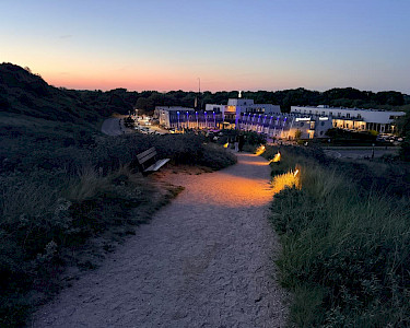 Strandhotel Westduin avond mooie kleuren
