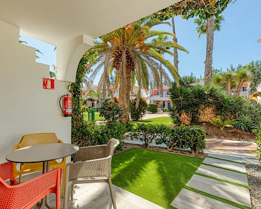 Cordial Green Golf Gran Canaria terras bij bungalow
