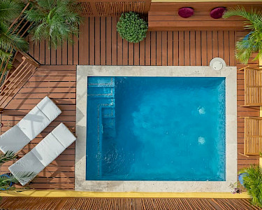 Drift Hotels Curaçao zwembad van bovenaf