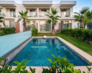 Oikos Sani Suites Chalkidiki privézwembad