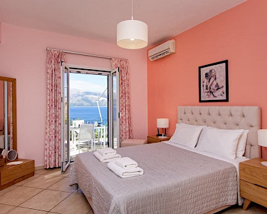 Villa Piso Aetos View Ithaki slaapkamer