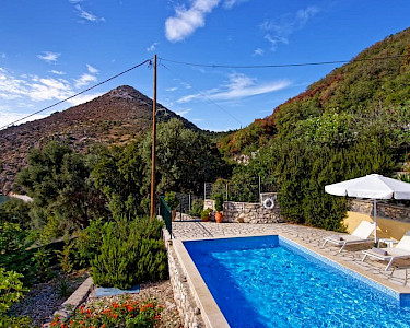 Villa Piso Aetos View Ithaki zwembad met uitzicht