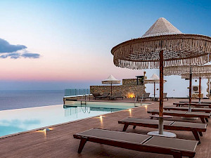 Sophid Wellness Suites Karpathos avond