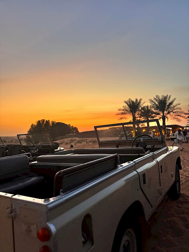 Woestijn avond zonsondergang Dubai