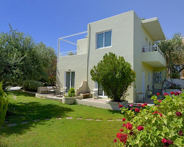 Huize Artemis Kreta buitenkant