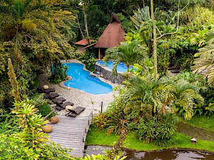 Lost Iguana Resort en Spa Costa Rica zwembad in de tuin