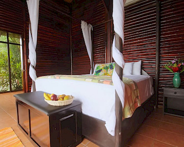 GreenLagoon Arenal Waterfall Villas Costa Rica slaapkamer